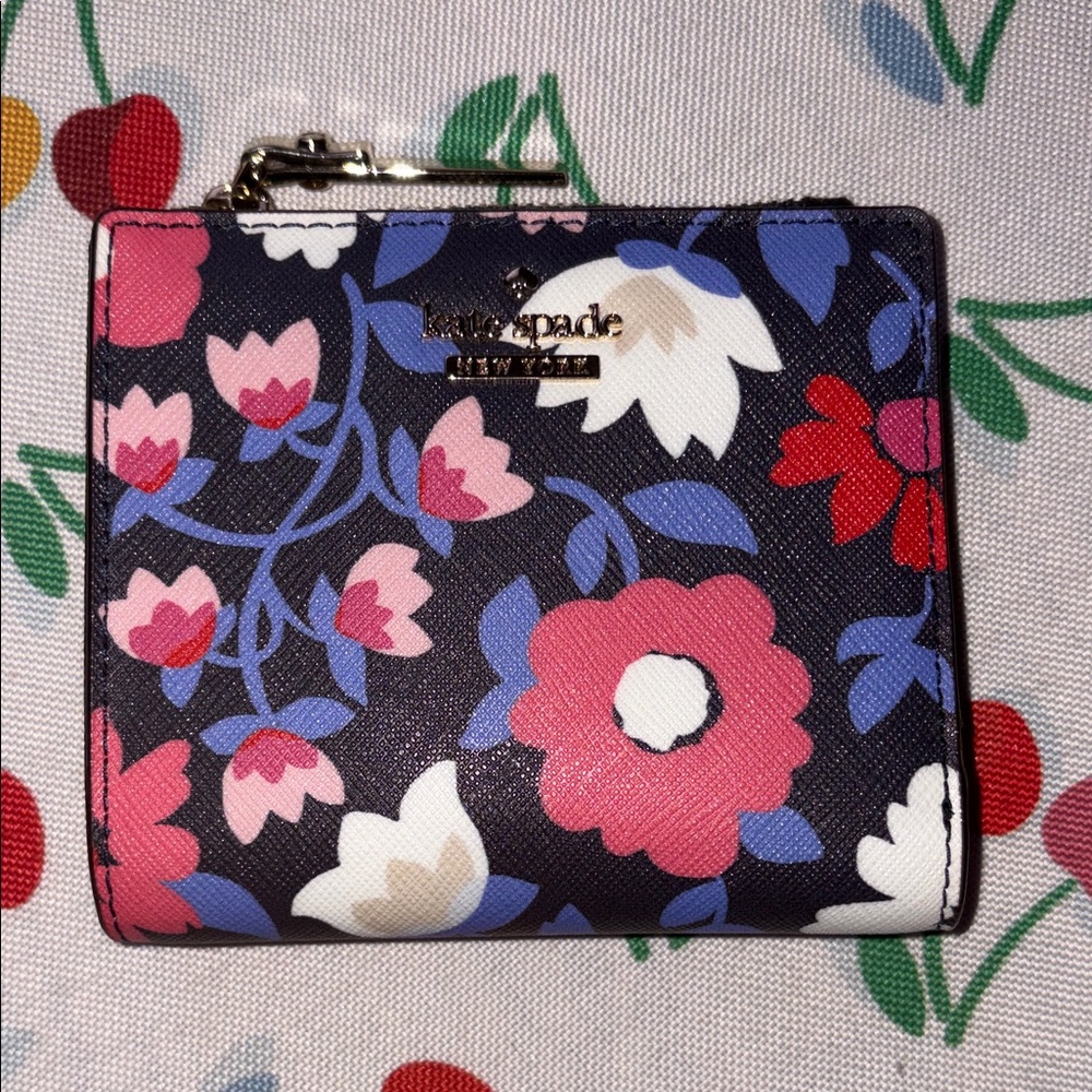 Kate Spade Cameron Street Adalyn Floral Wallet Storybook NWT